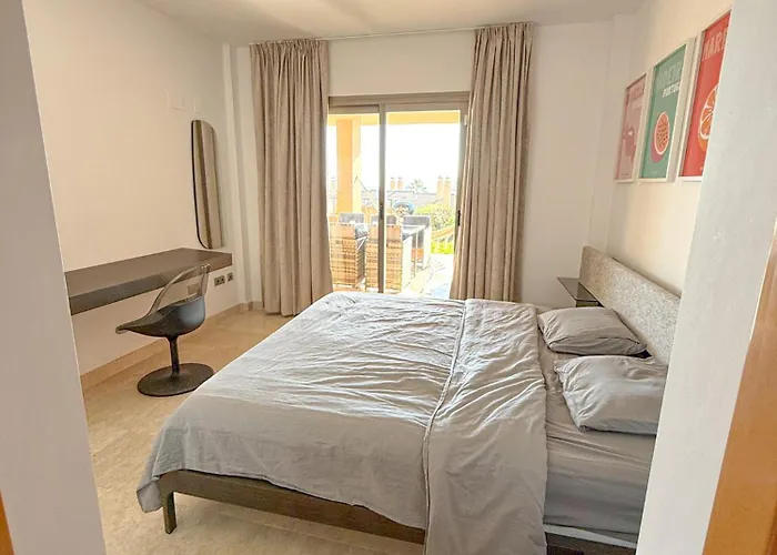 Apartman Sea And Mountain View With 4 Pools