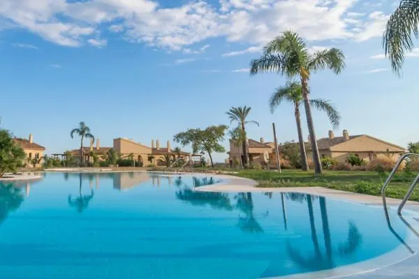 Sea And Mountain View With 4 Pools